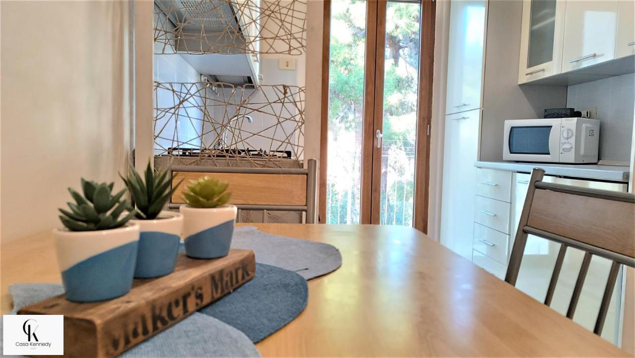Casa Kennedy Apartment บารี ภายนอก รูปภาพ